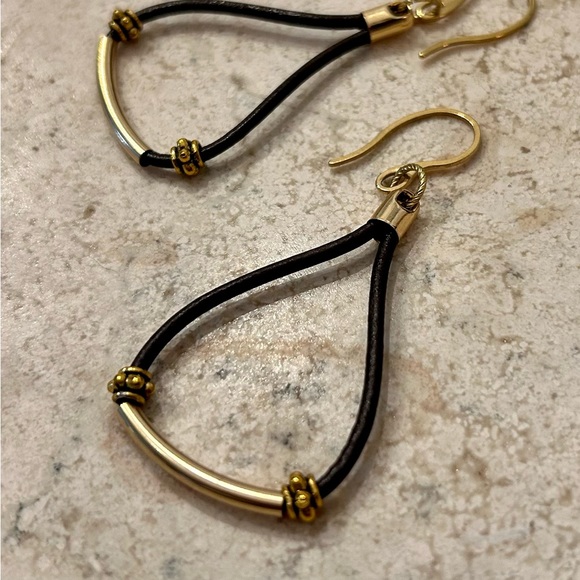 Brown leather earrings with gold tone hardware - 3” - Picture 2 of 6